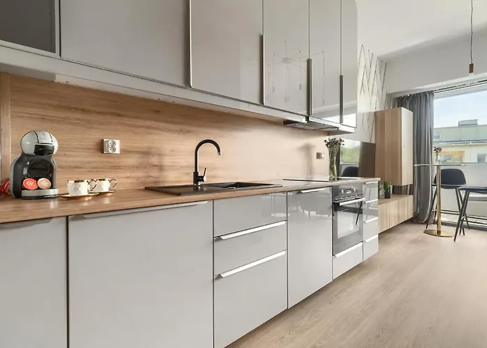 Lynx Hanza Pool Sauna *